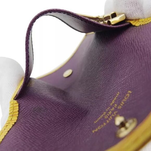 LOUIS VUITTON Key Case Epi Leather x Gold Material Authentic Used - Picture 8 of 10